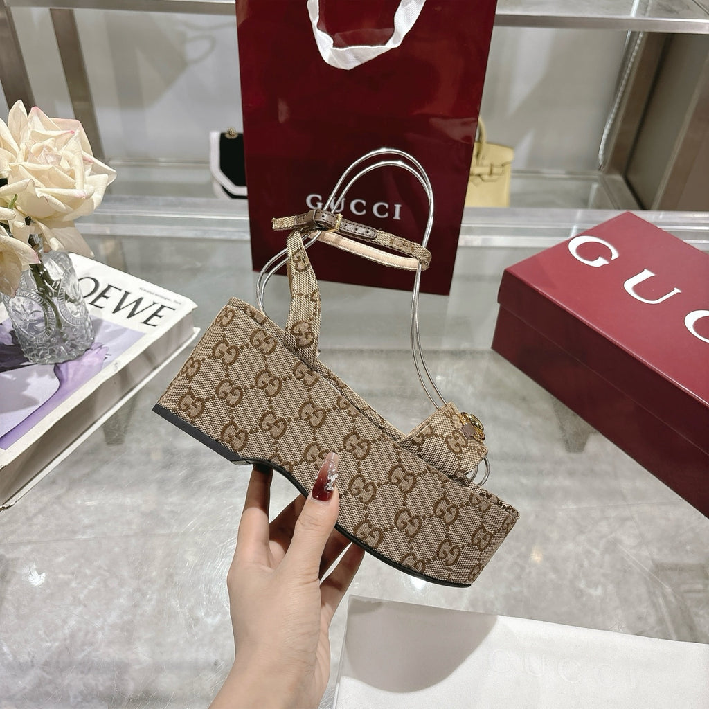 Beige Flatform Sandal