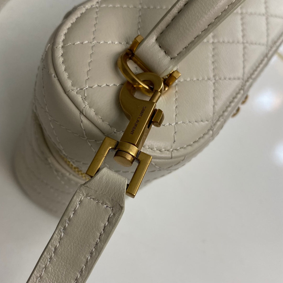 Blanc Vintage Gaby Vanity Bag