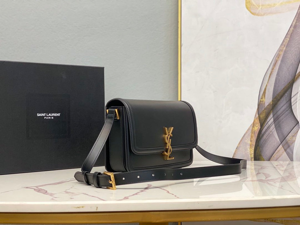 Black SS medium shoulder bag