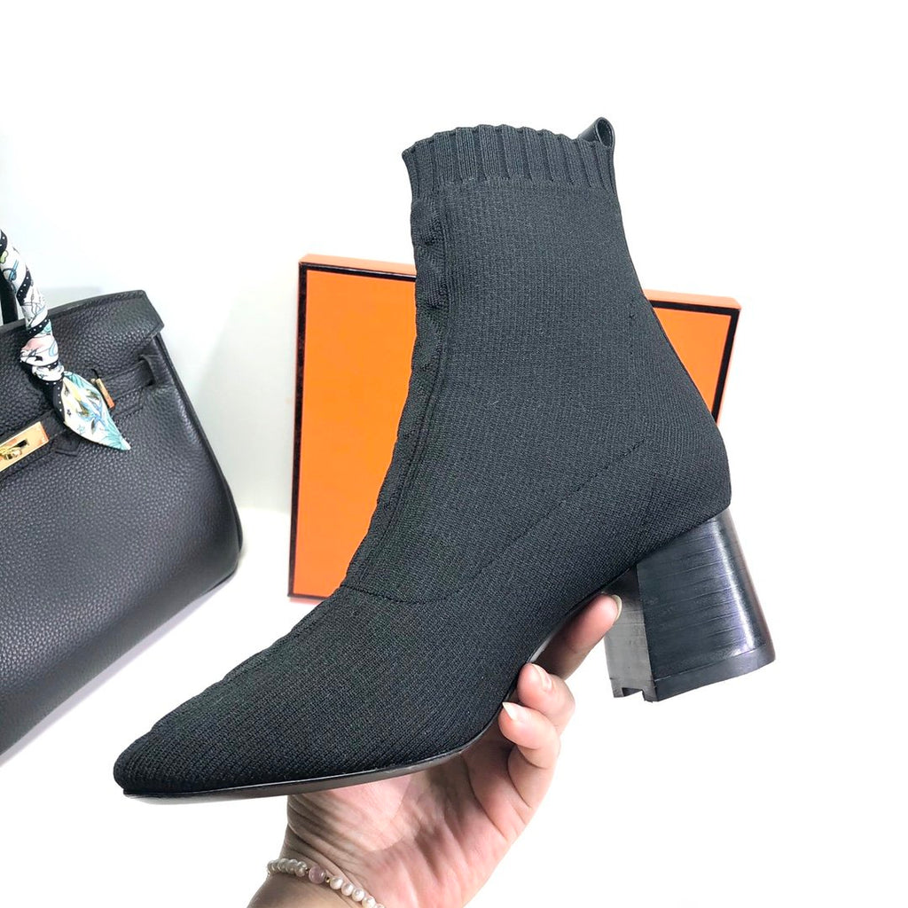 Black HV 60 ankle boot