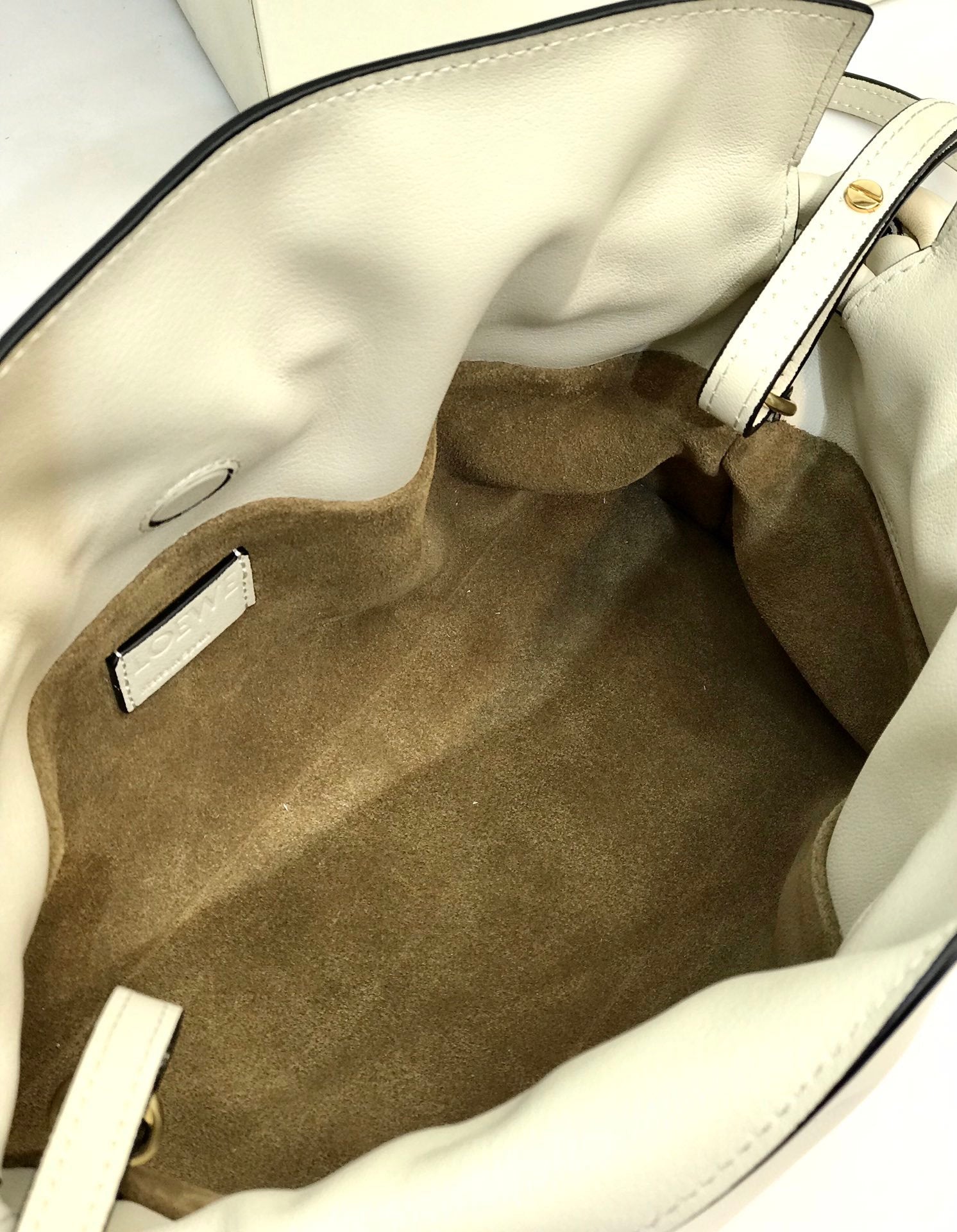 Soft white mini LF clutch