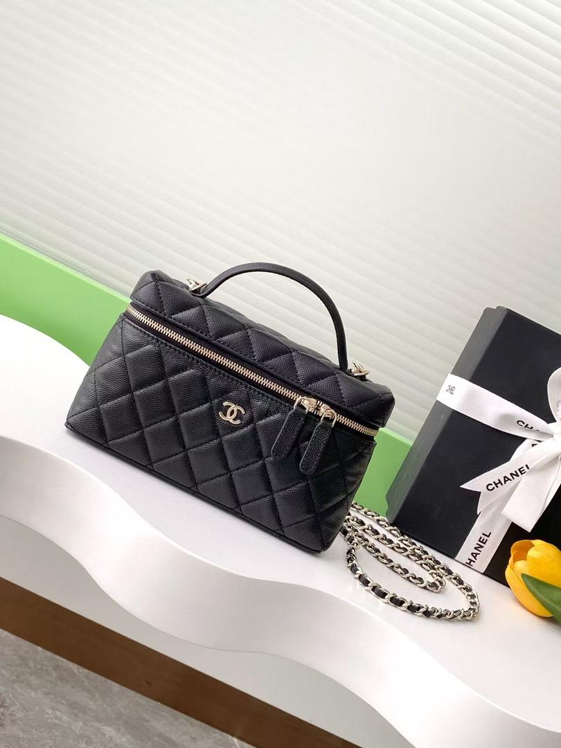 Black Classic Vanity With Chain