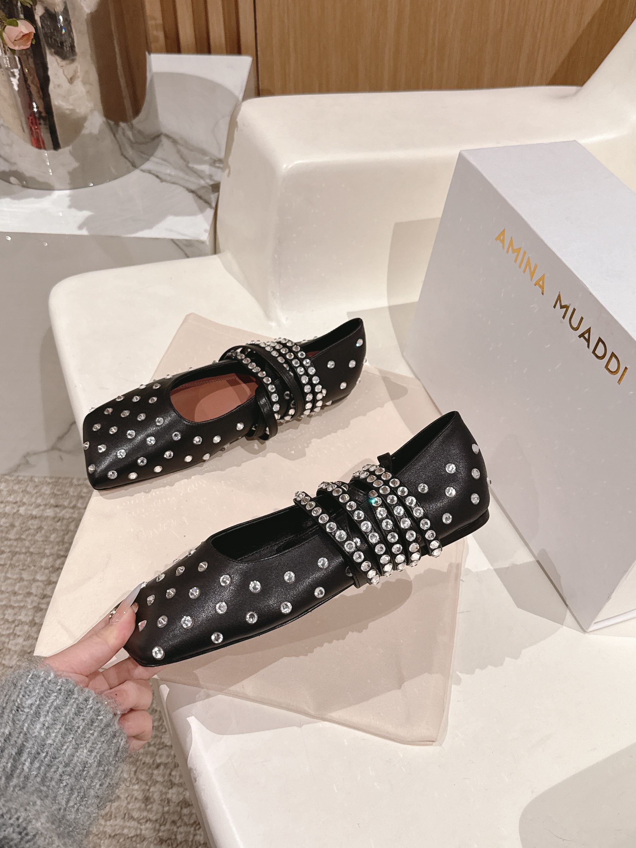 Black Ane Embellished Leather Ballet Flats