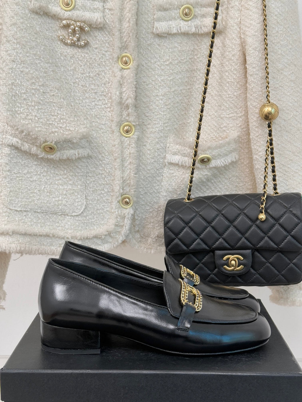 Black Crumpled Shiny Leather