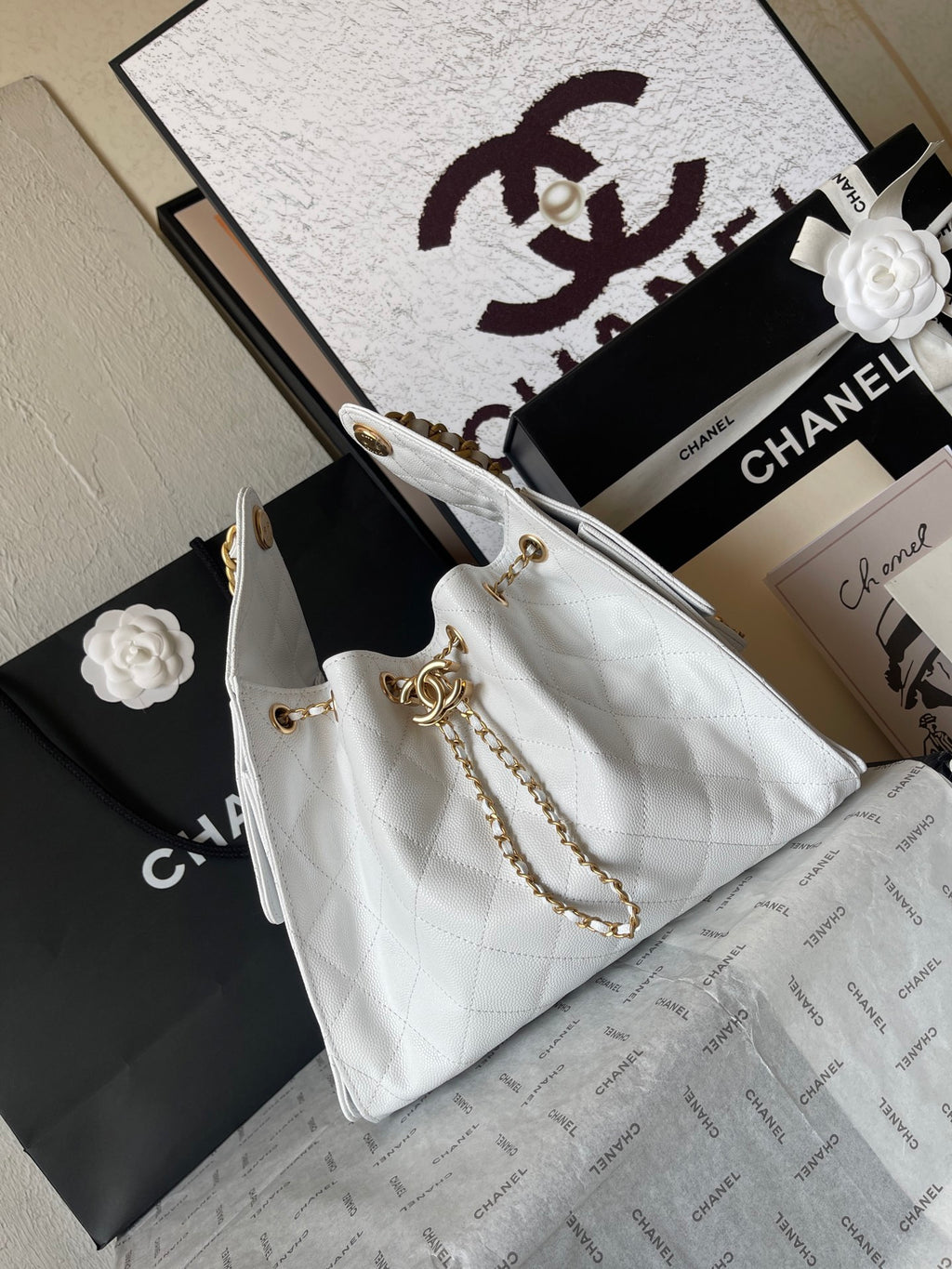 White 25 Small Handbag