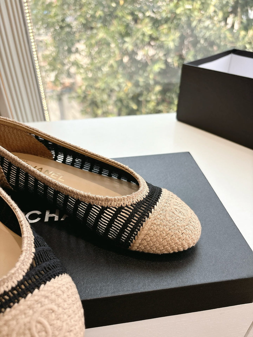 Black & Beige Raffia Ballet Flats
