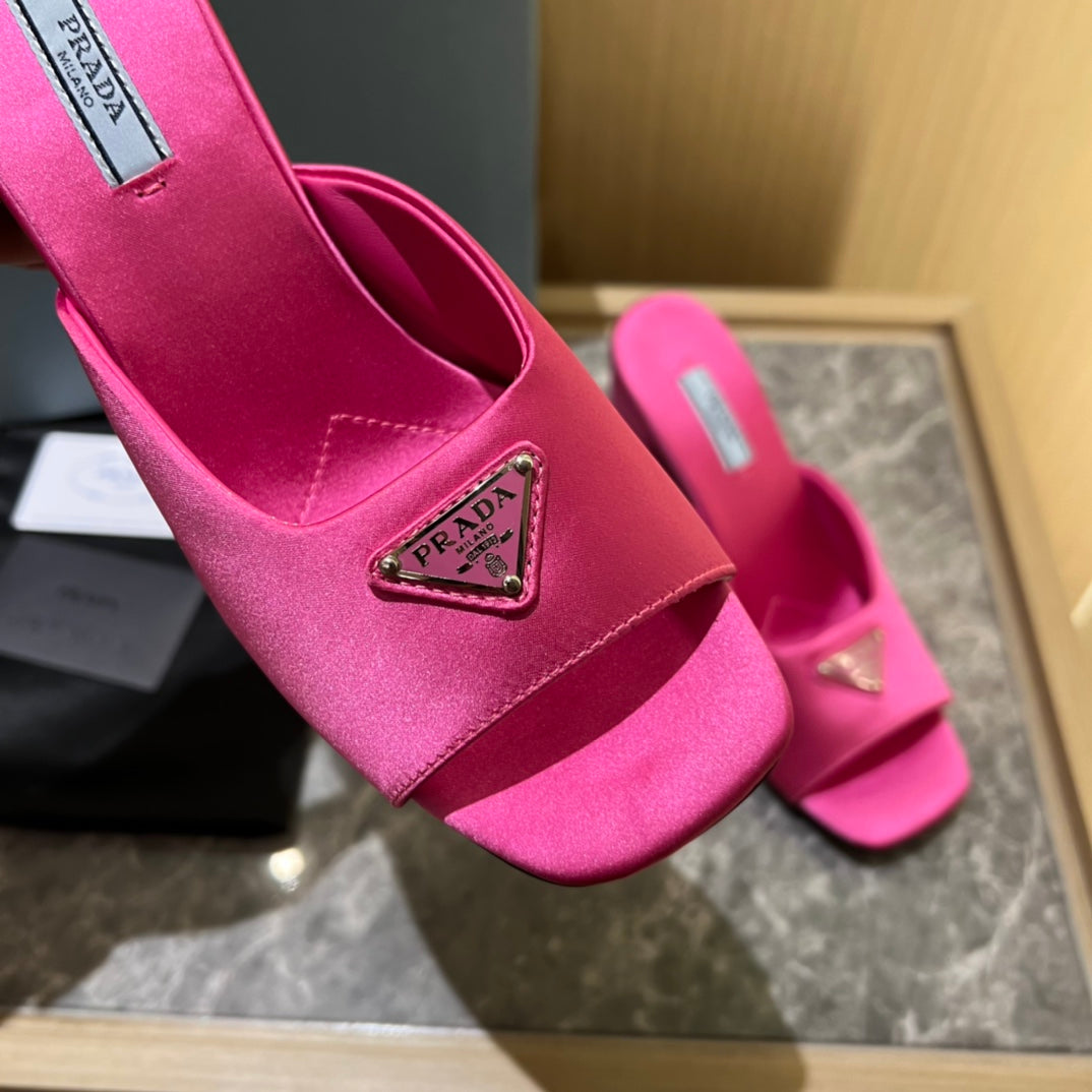 Pink High-heeled satin slides