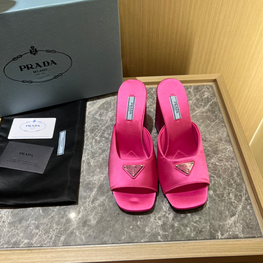 Pink High-heeled satin slides