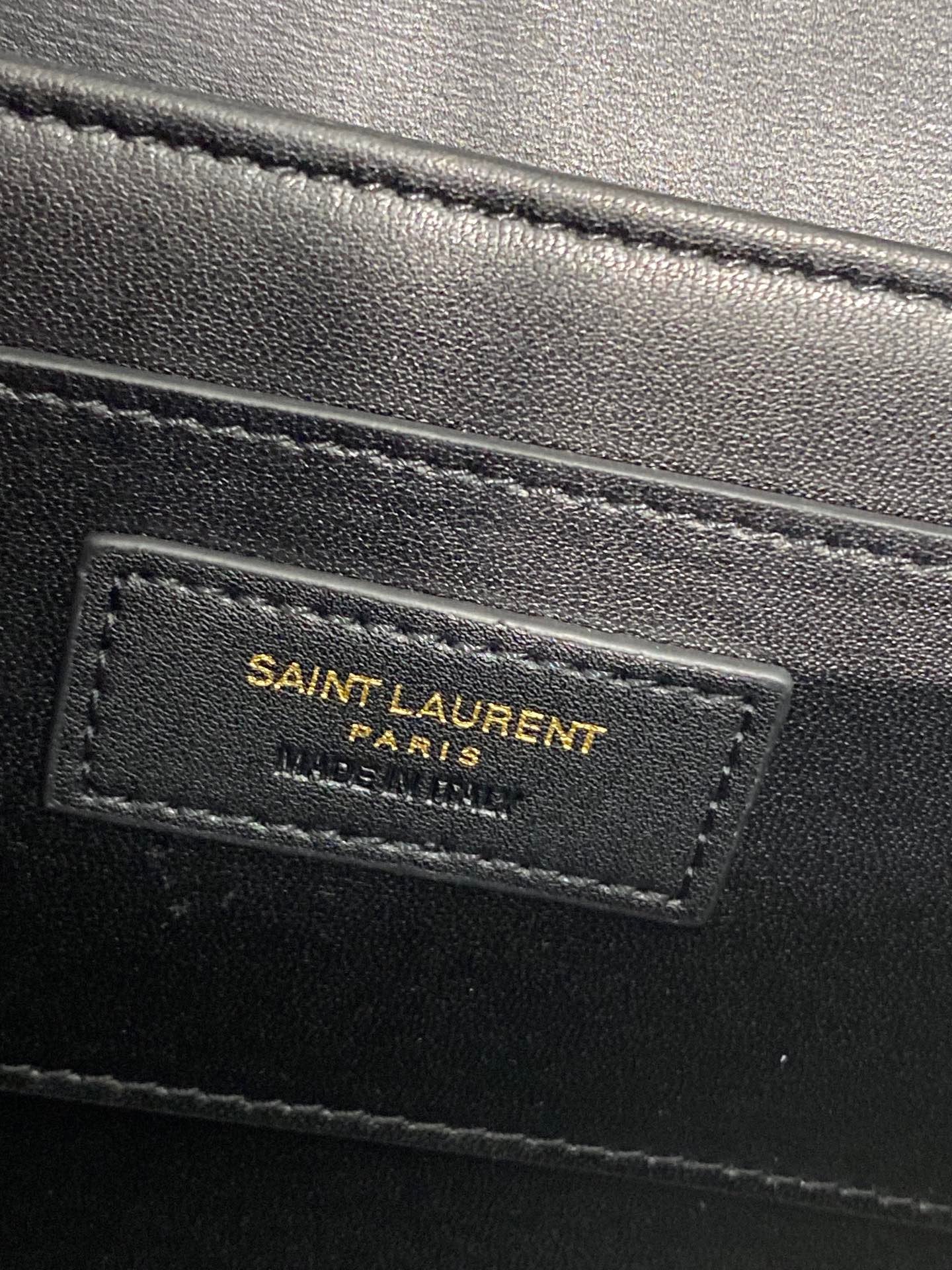 Black SS medium shoulder bag