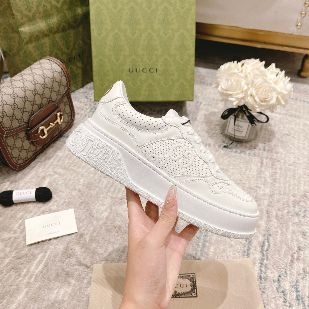 Women's White GG sneaker