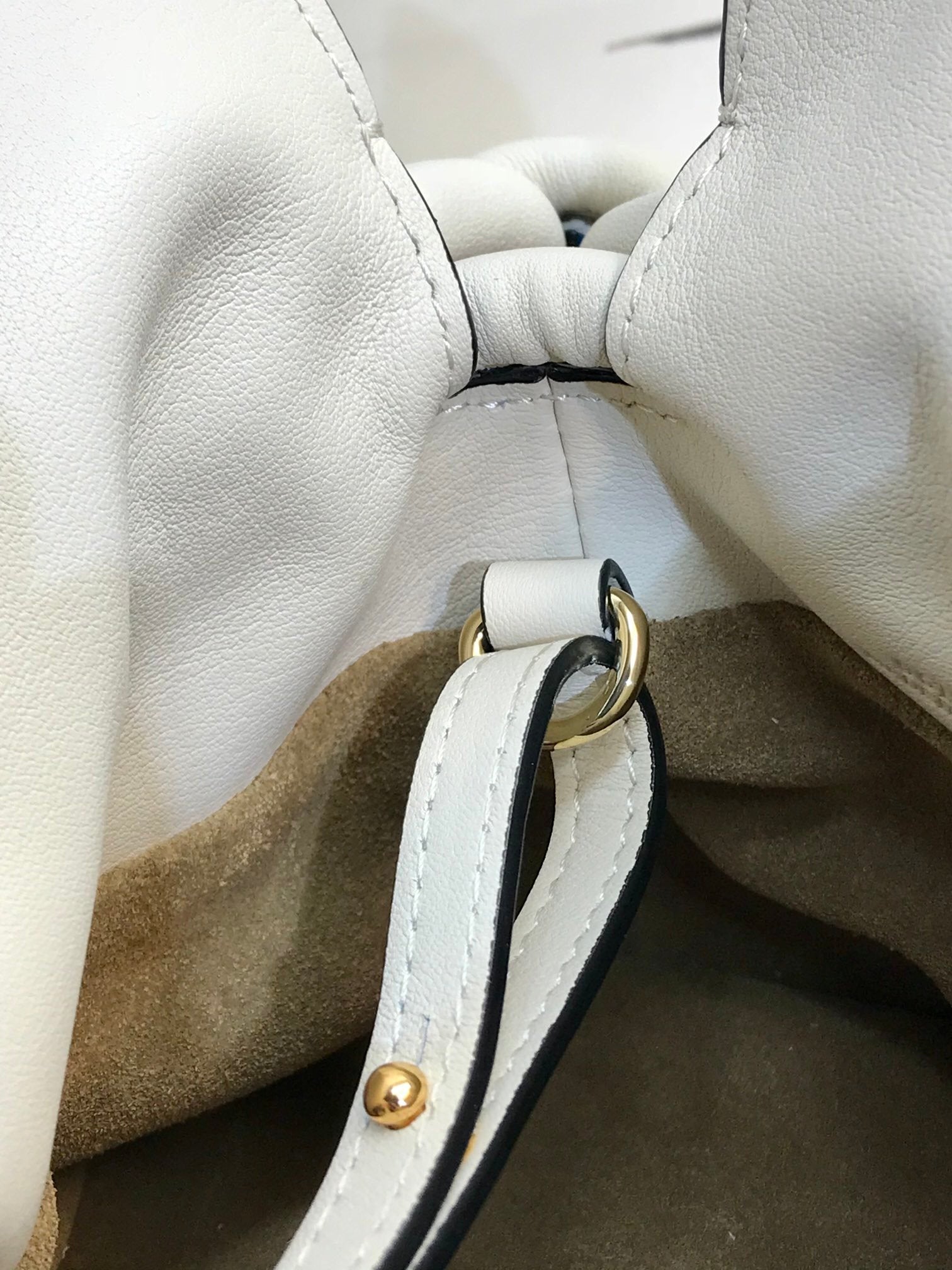 Soft white mini LF clutch