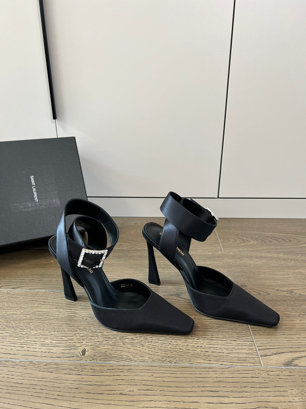 Black YF slingback pumps in crepe satin
