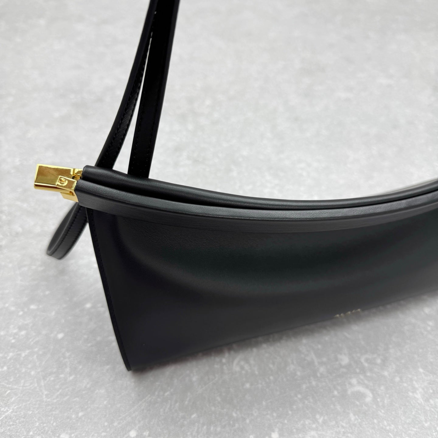 Black Le Click East West Medium Bag