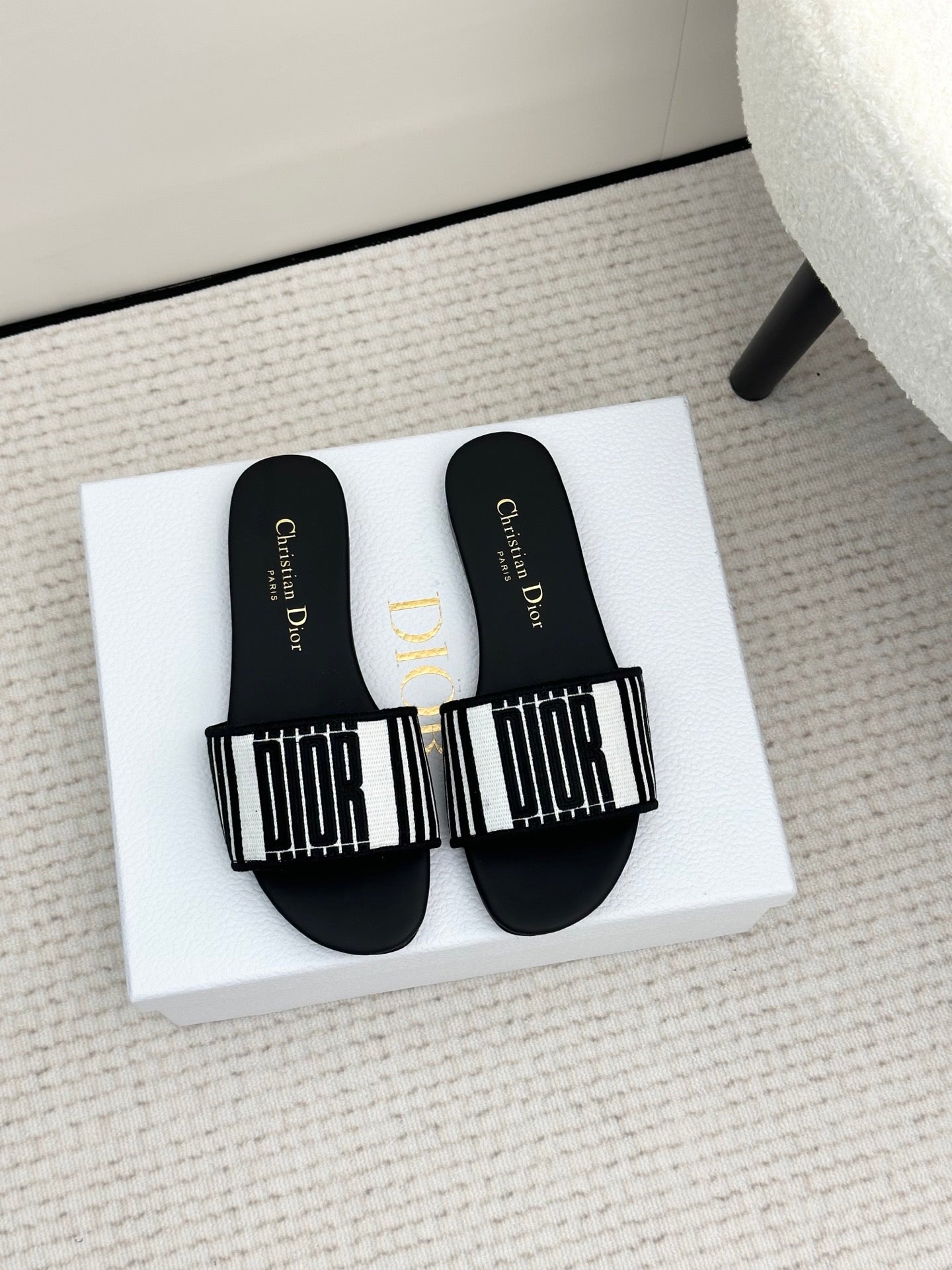 Black & White Cotton Dway Slide