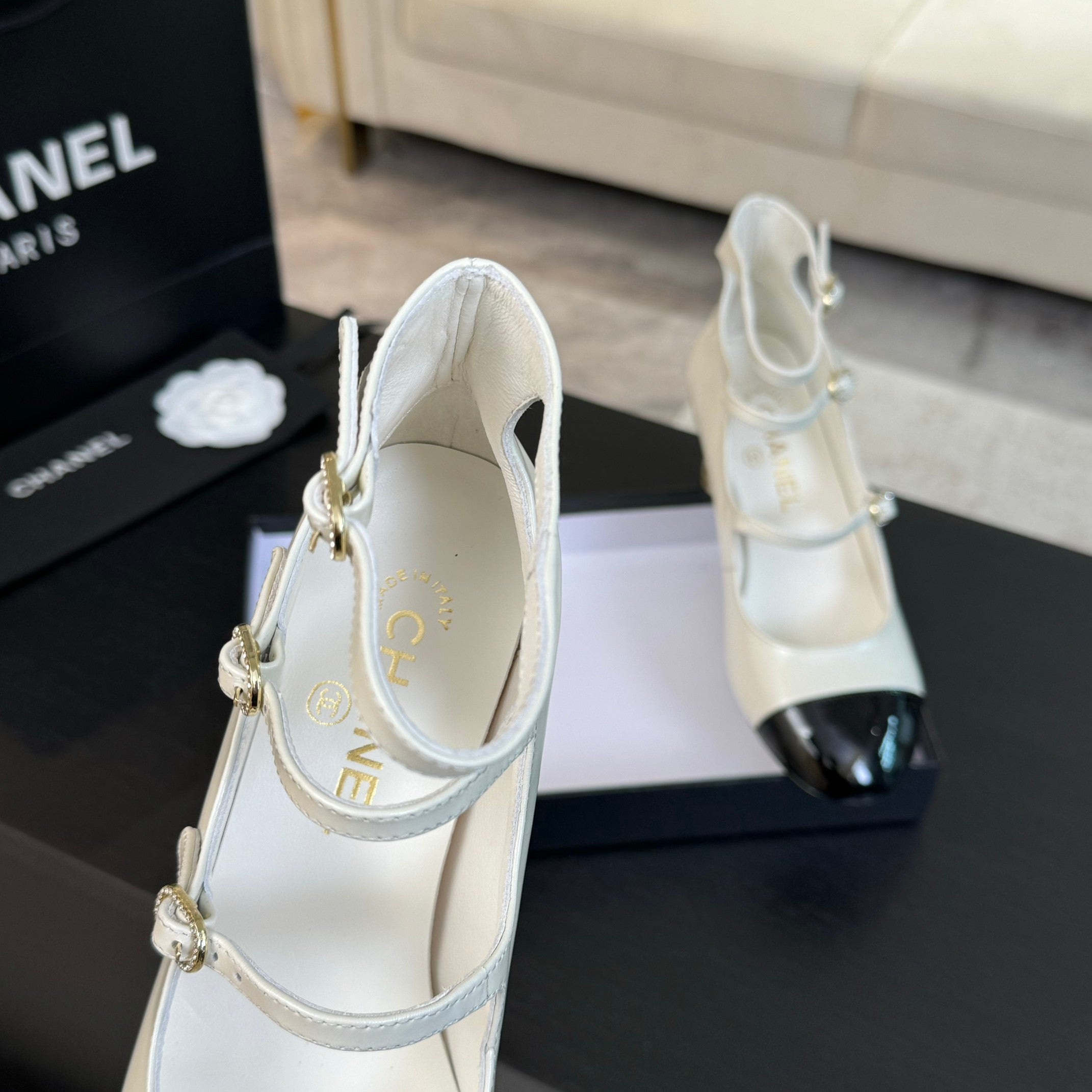 Ivory & Black MJ Pumps