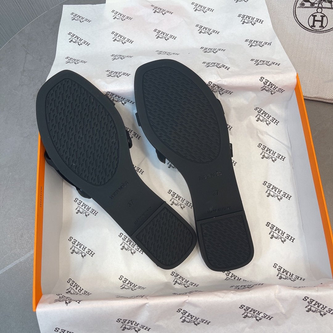 Noir HA sandal