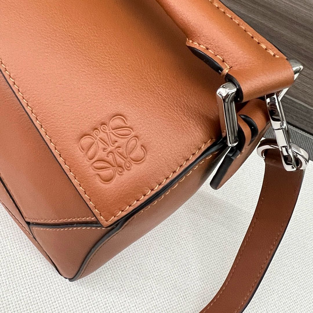 Tan LP small leather shoulder bag