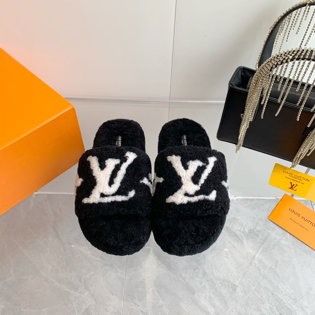 Black LP Flat Mule