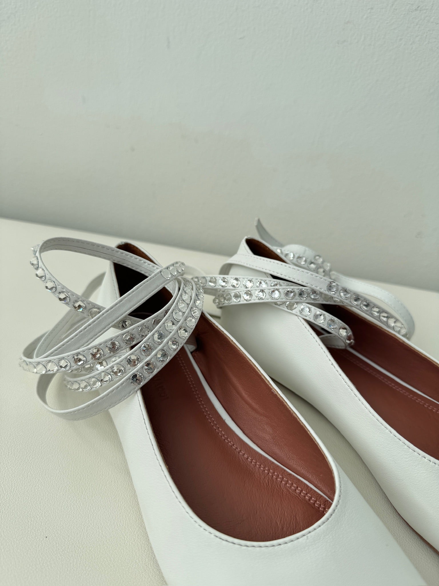 White Ane Lace Up Flat