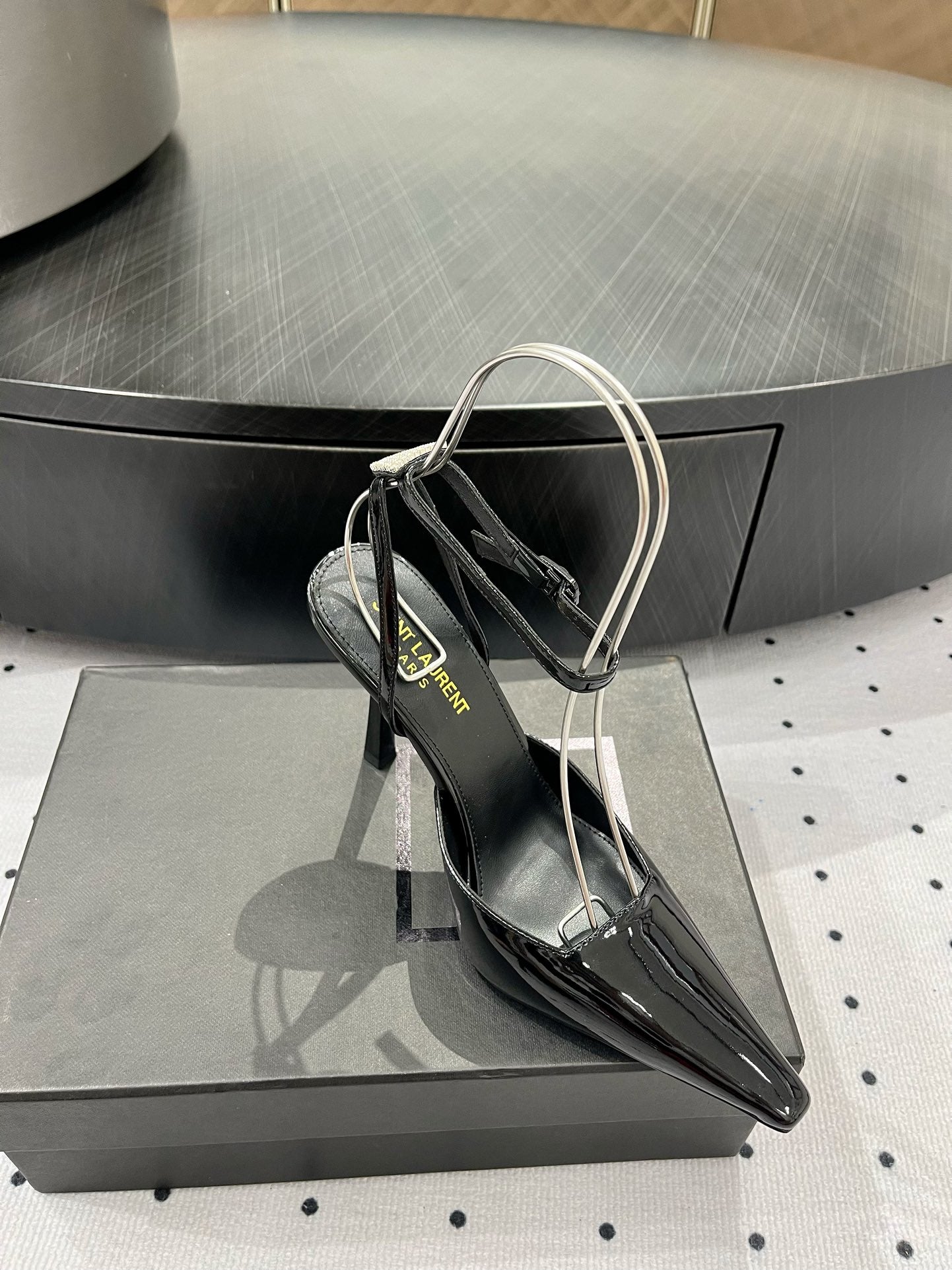 Black YA Pumps In Patent Leather