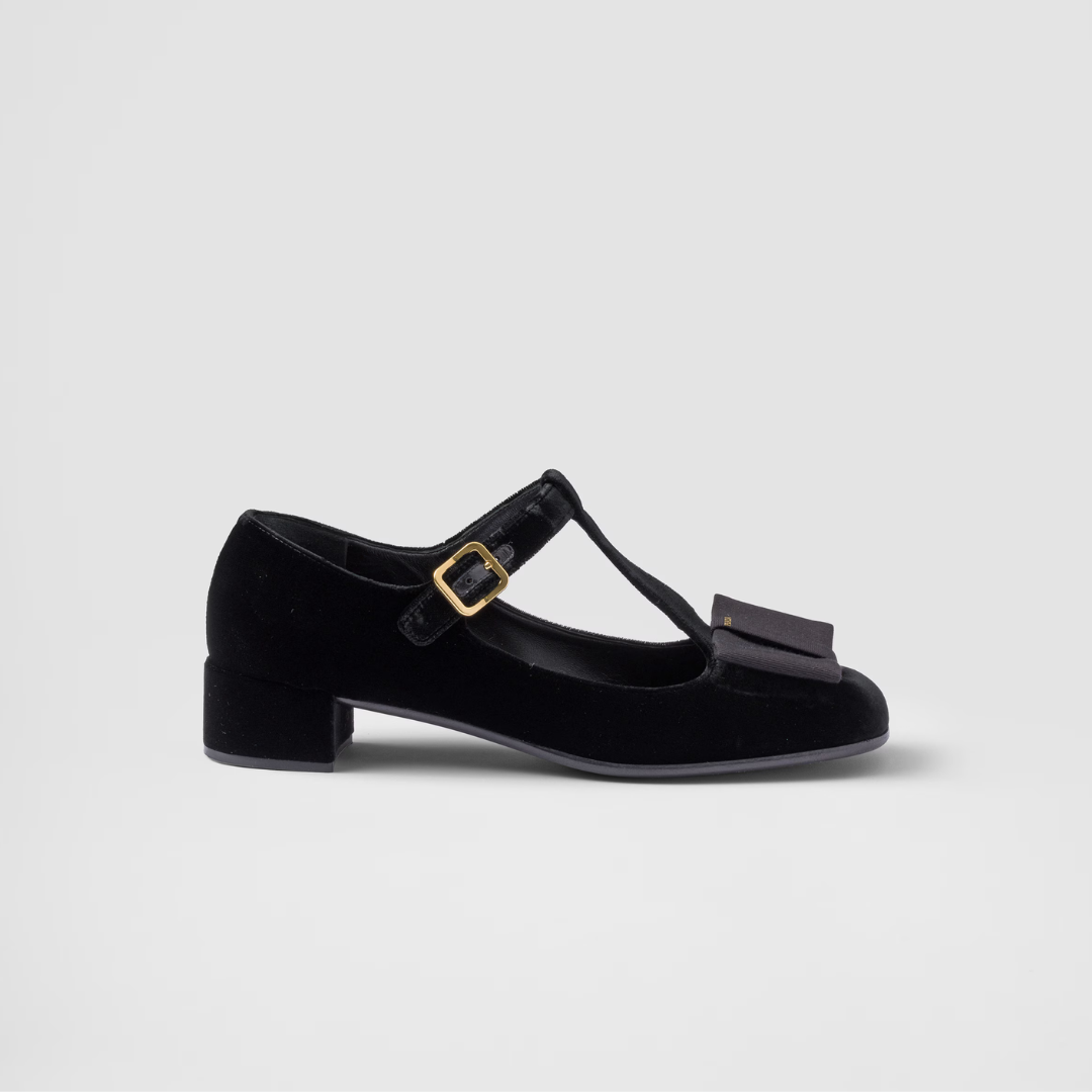 Black Velvet Pumps