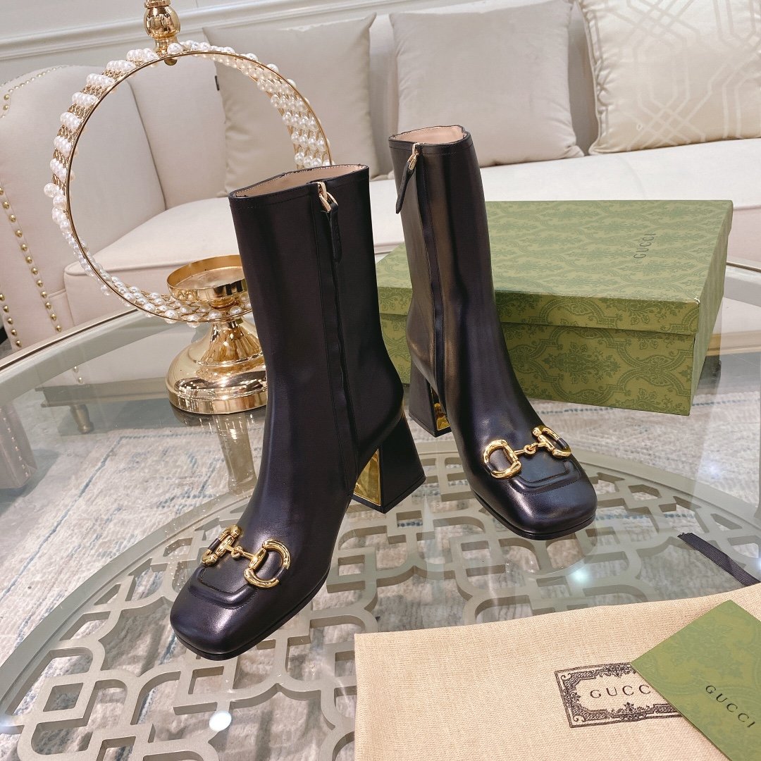 Black GH mid-heel ankle boot