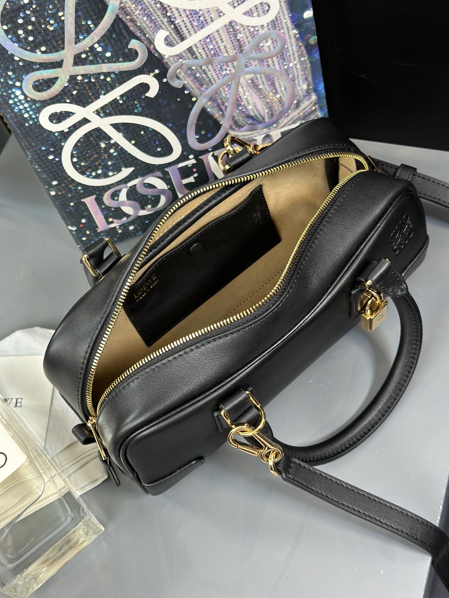 Black Amazona 23 Cropped Bag