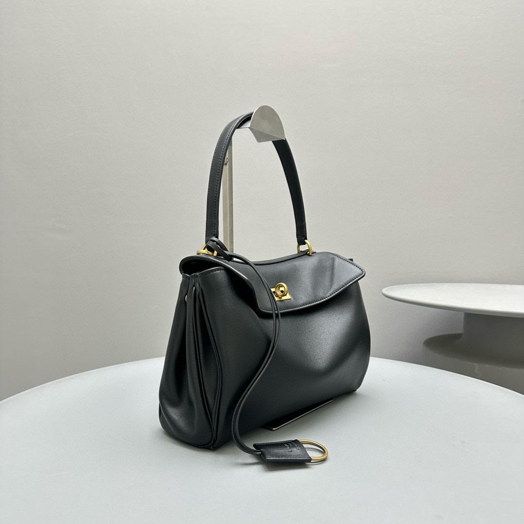 Black BR Large Handbag With Gold Hardware