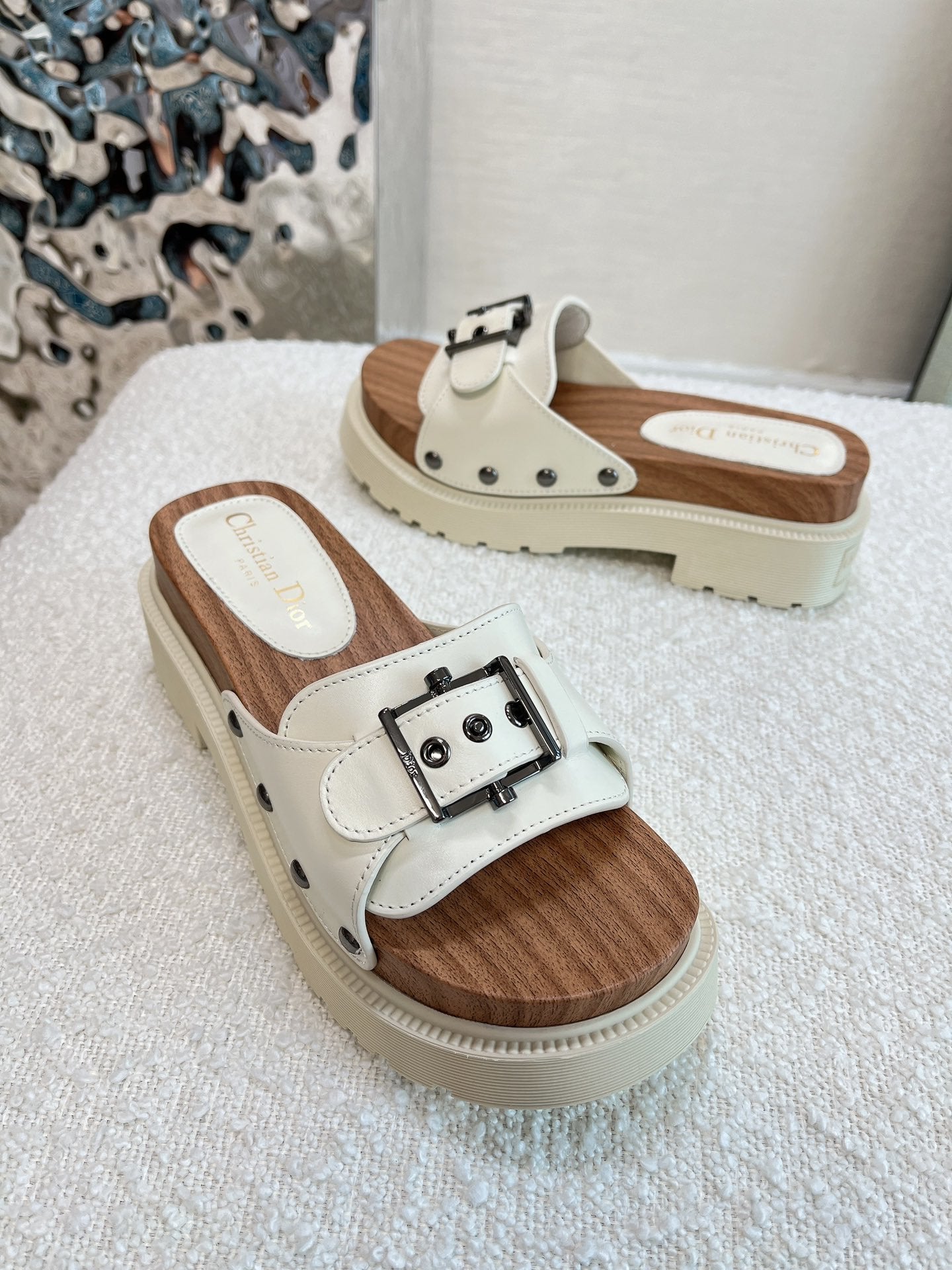 White DQ strap slide