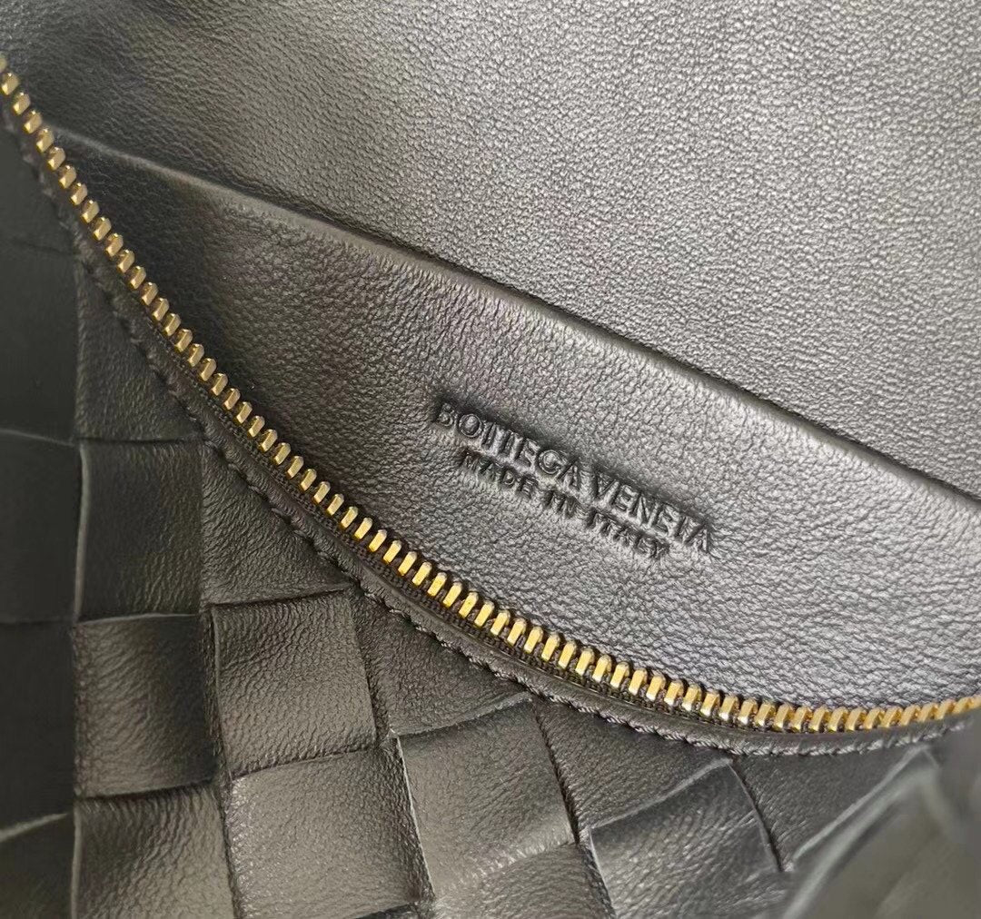 Black BL cross-body small bag