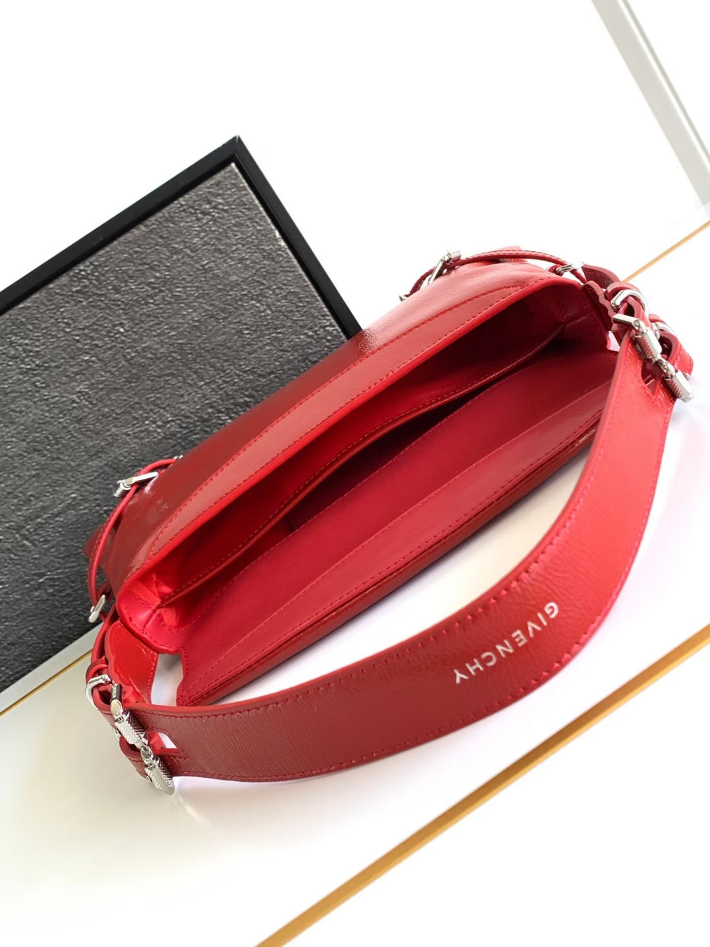 Red Small P'tit Voyou Bag In Patent Leather
