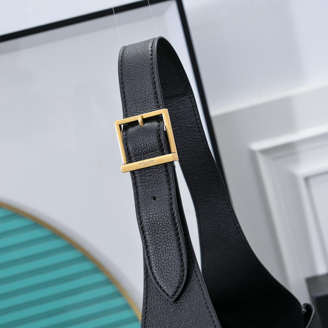 Black Le 5 à 7 Large Leather Shoulder Bag