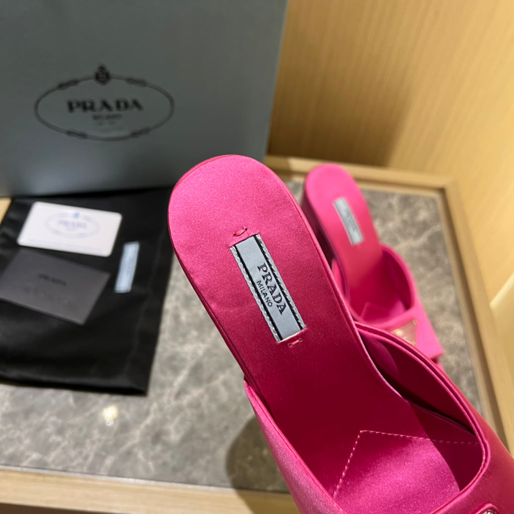 Pink High-heeled satin slides
