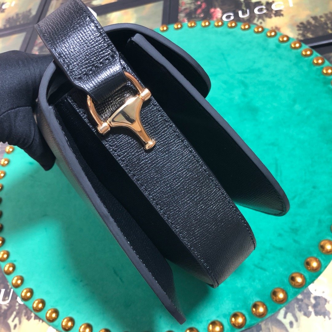 Black GH detailed textured-leather shoulder bag