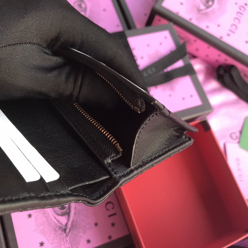 GM small quilted leather wallet