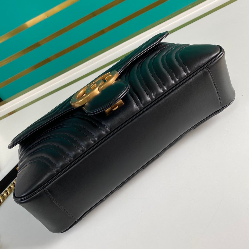 Black GM medium shoulder bag