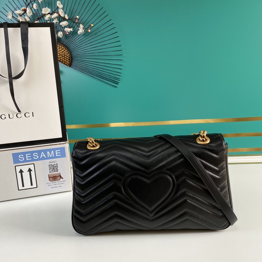 Black GM medium shoulder bag