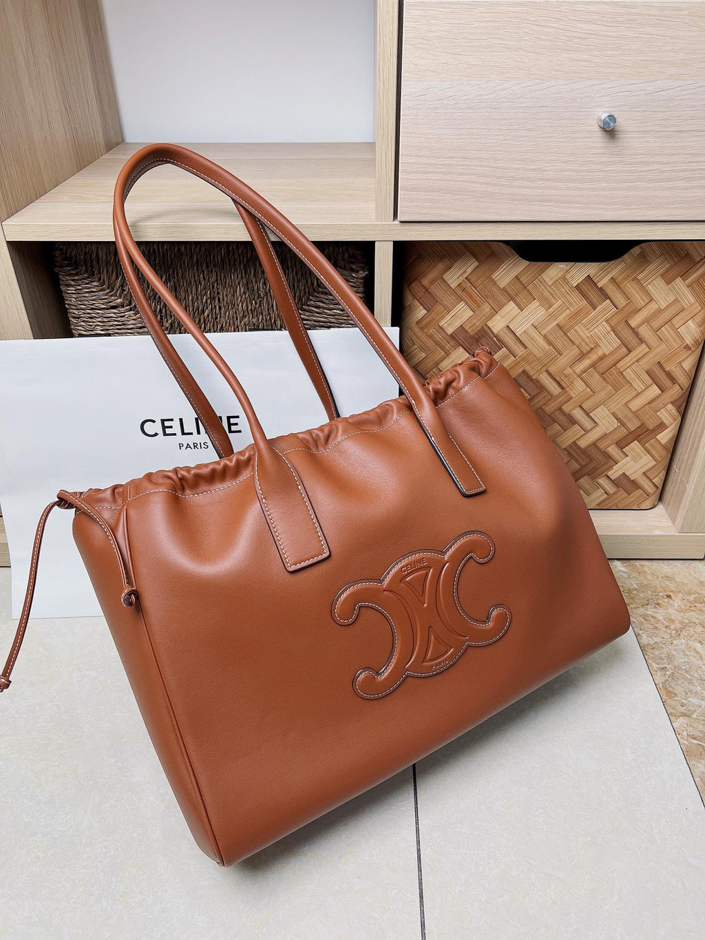 Tan Cabas Drawstring Triomphe