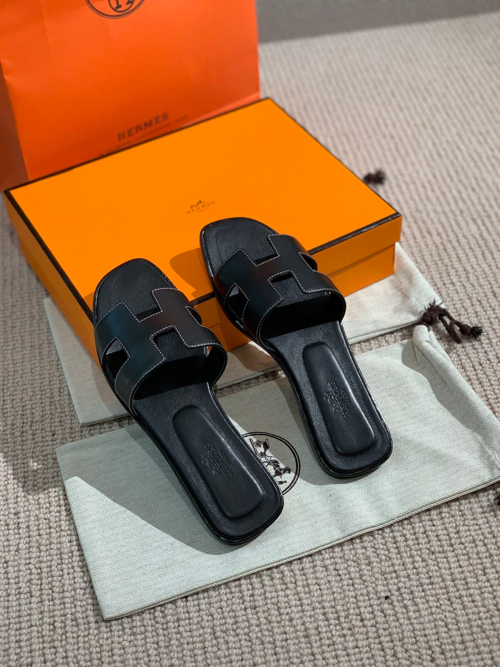 Noir HO sandal