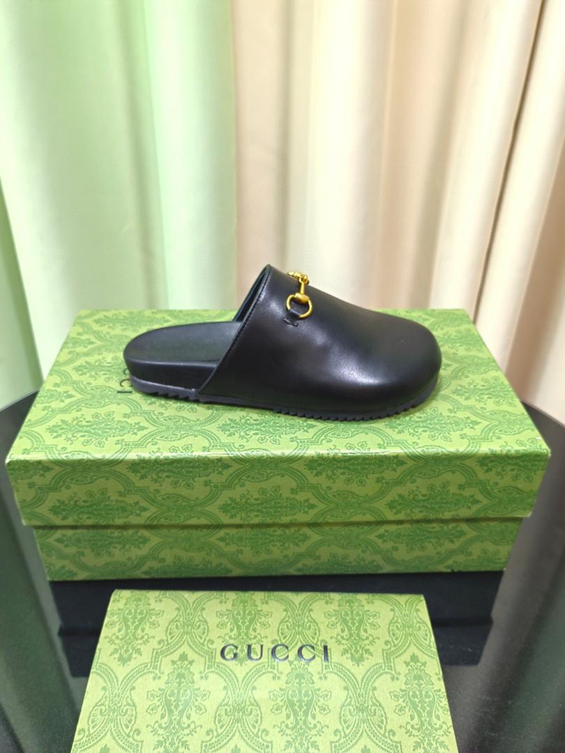 Black GH Slipper