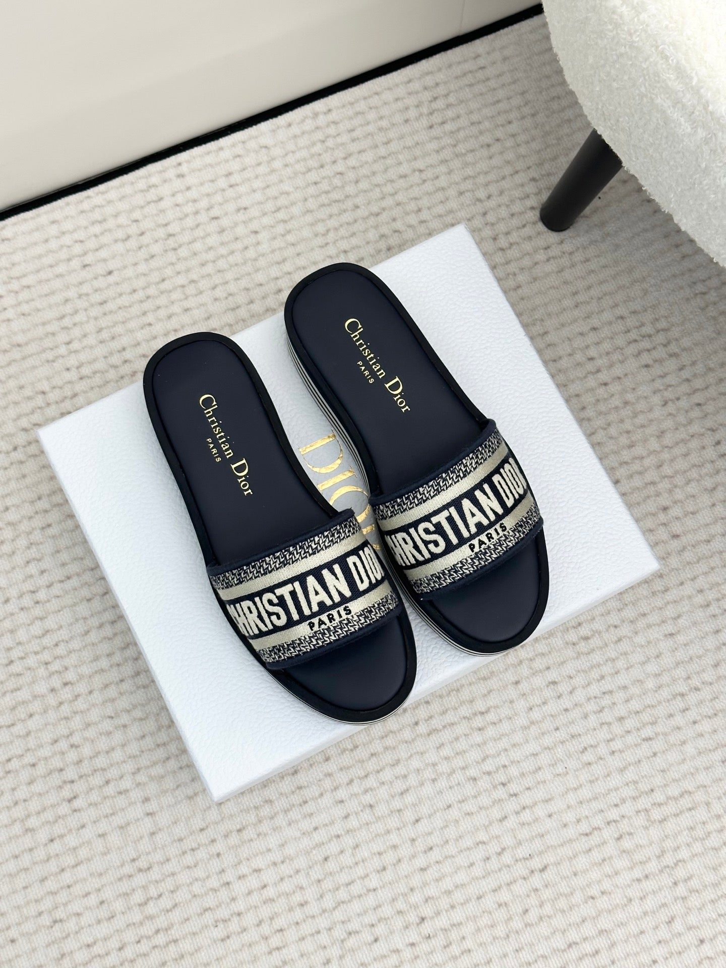 Deep Blue Dway Platform Slide