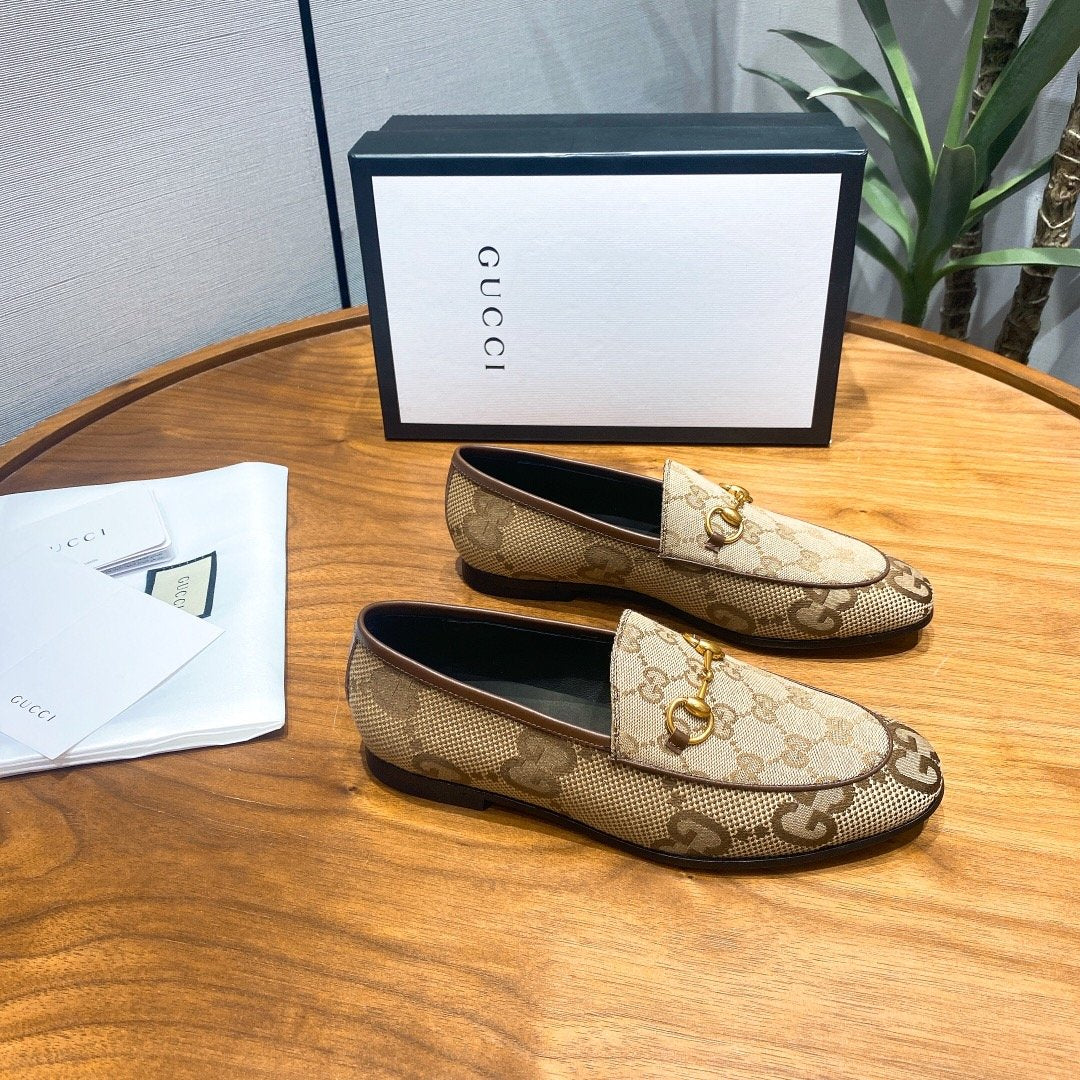 Camel GJ canvas loafer