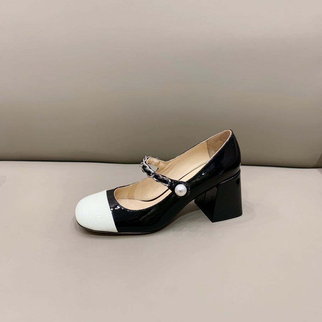 White & black MM patent leather 65 mm pumps
