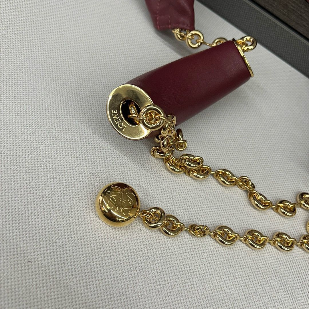 Crimson Medium Squeeze Bag