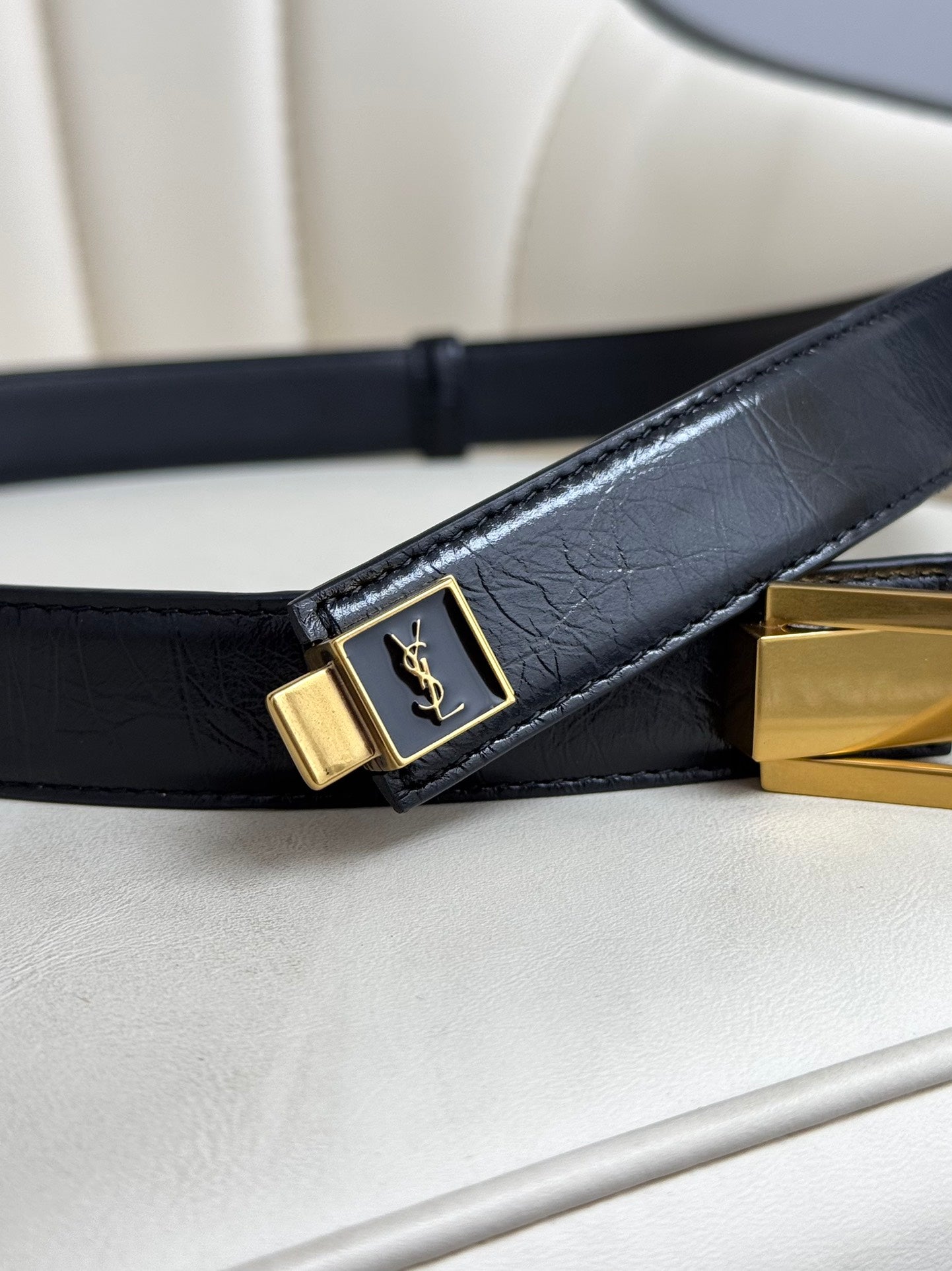 Black Charniere Buckle Belt