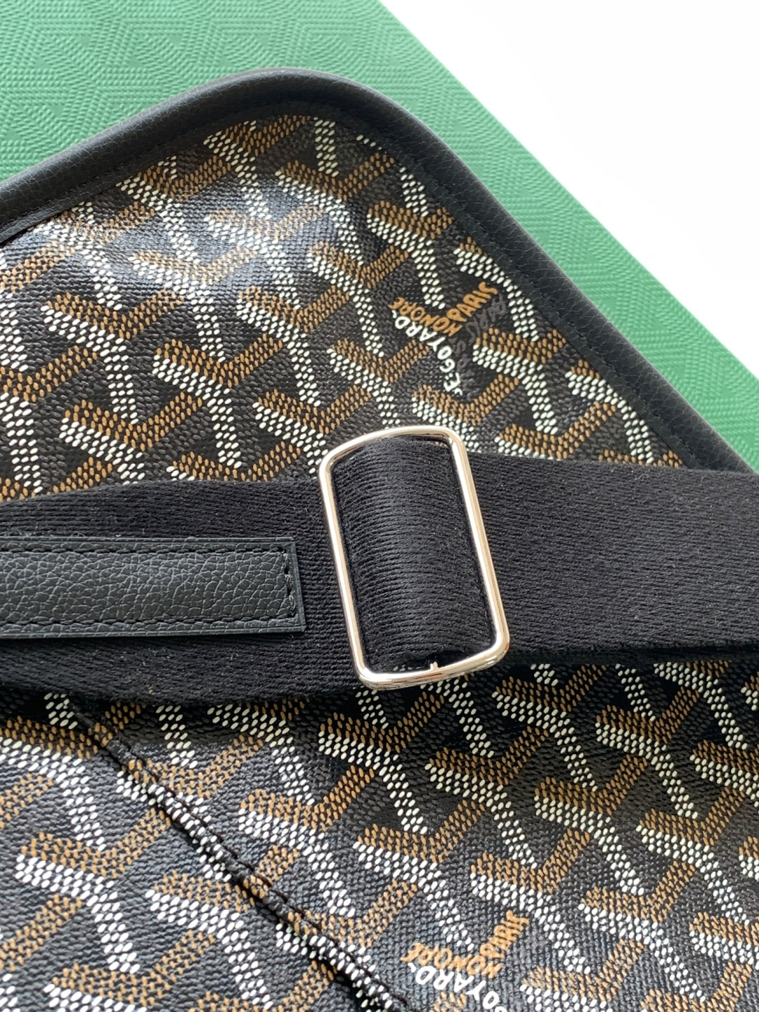 Black Coursier Messenger Bag