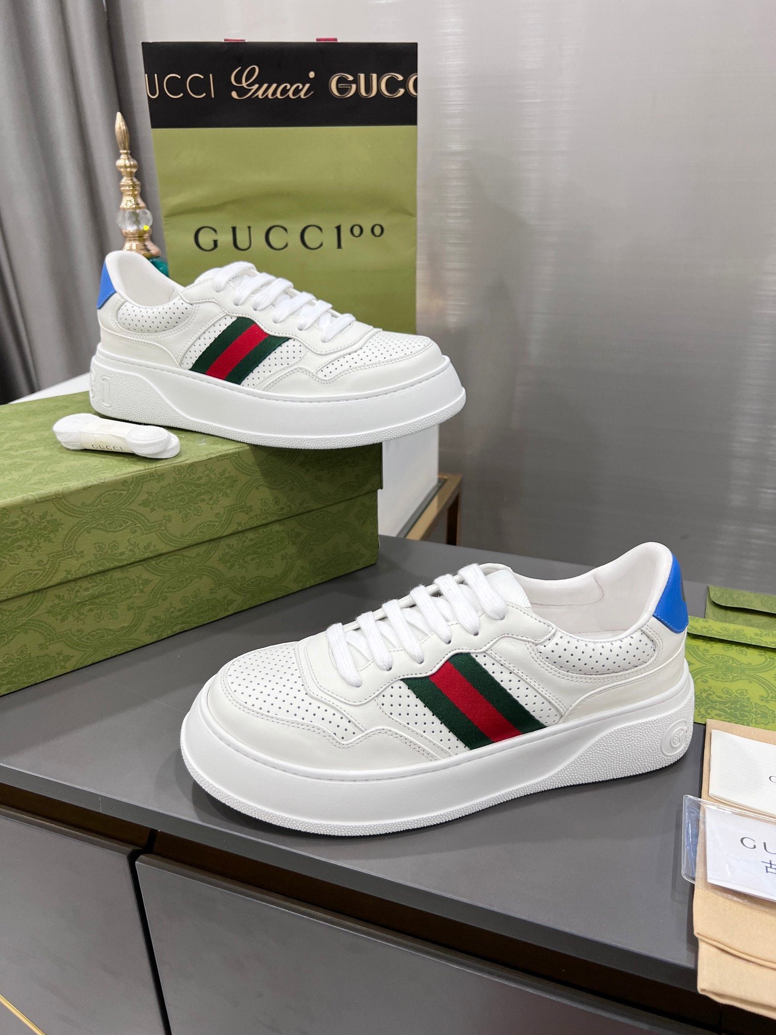 Women's White GW sneaker