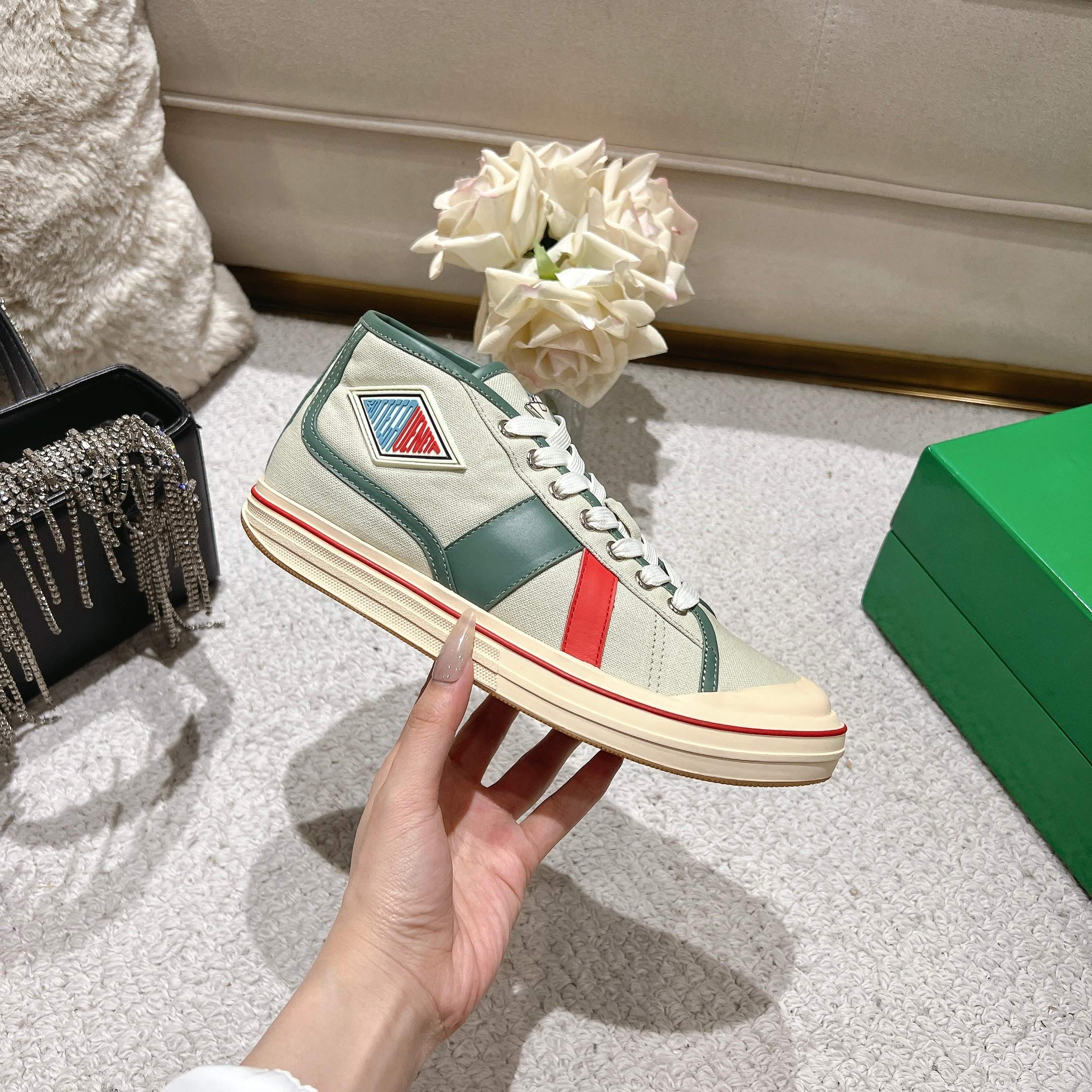 Men's White Jade/Aloe Mid-Top Eliot Sneaker