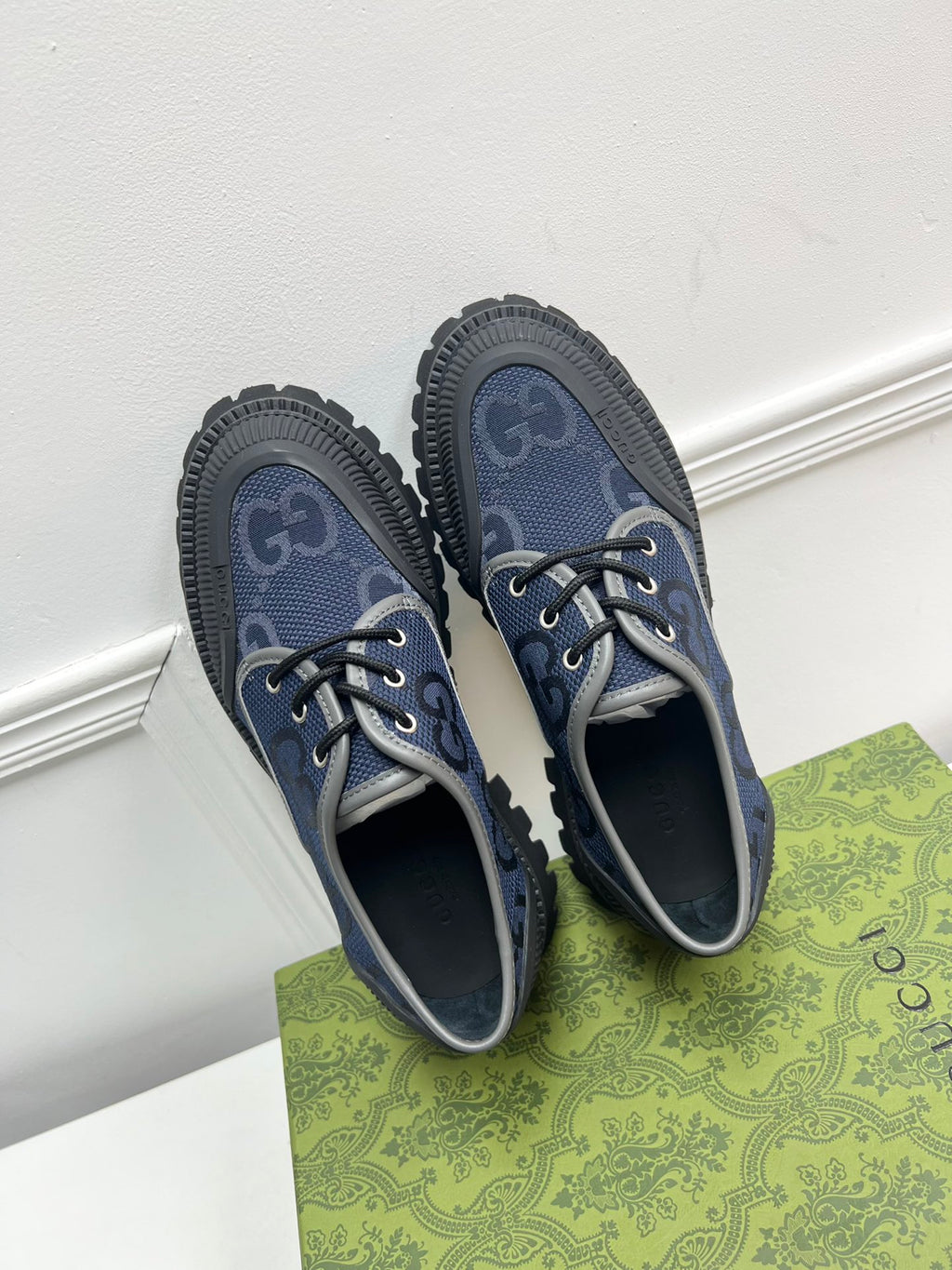 Men's Blue & grey lace-up shoe