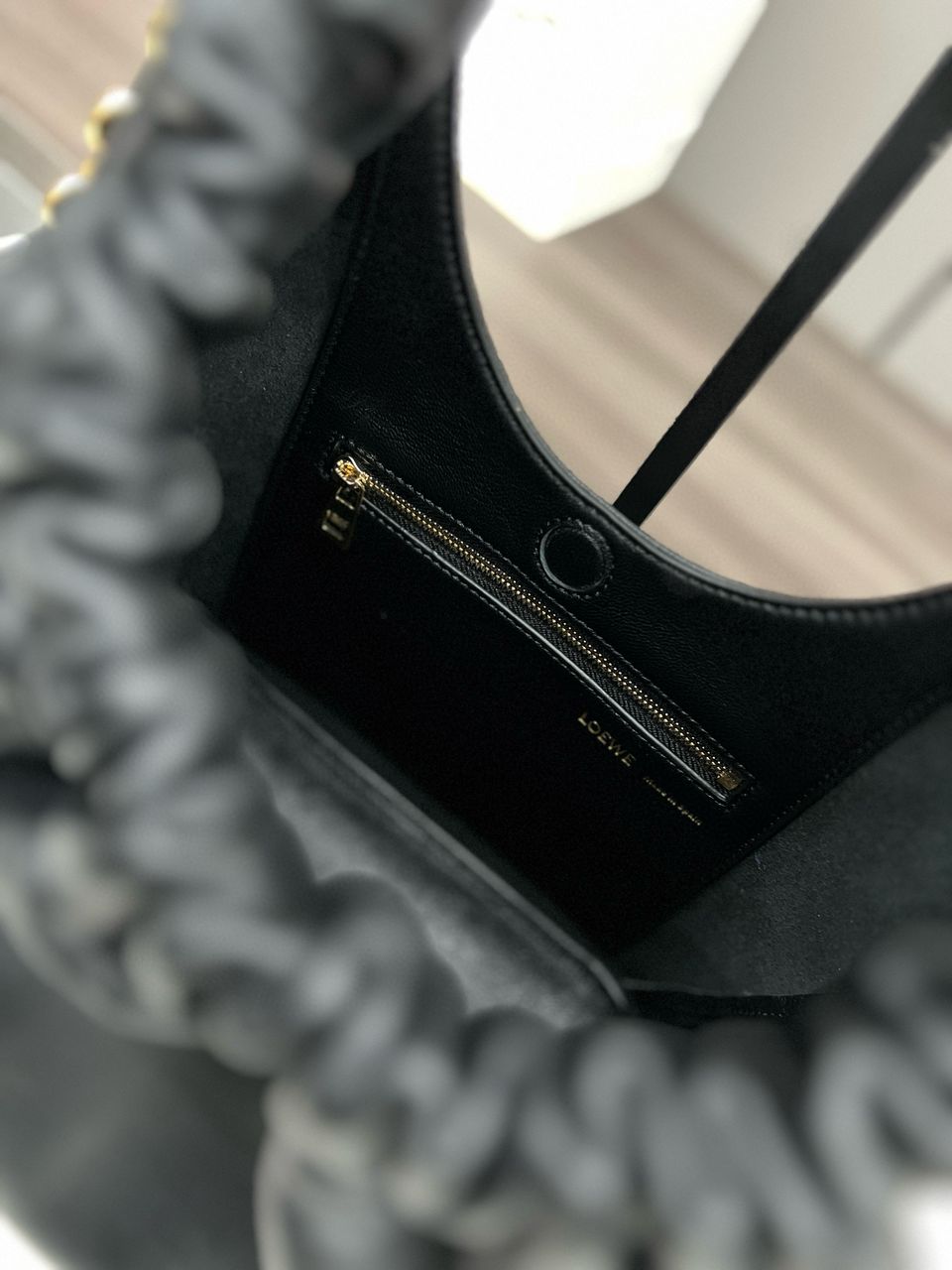 Black Small Squeeze Bag